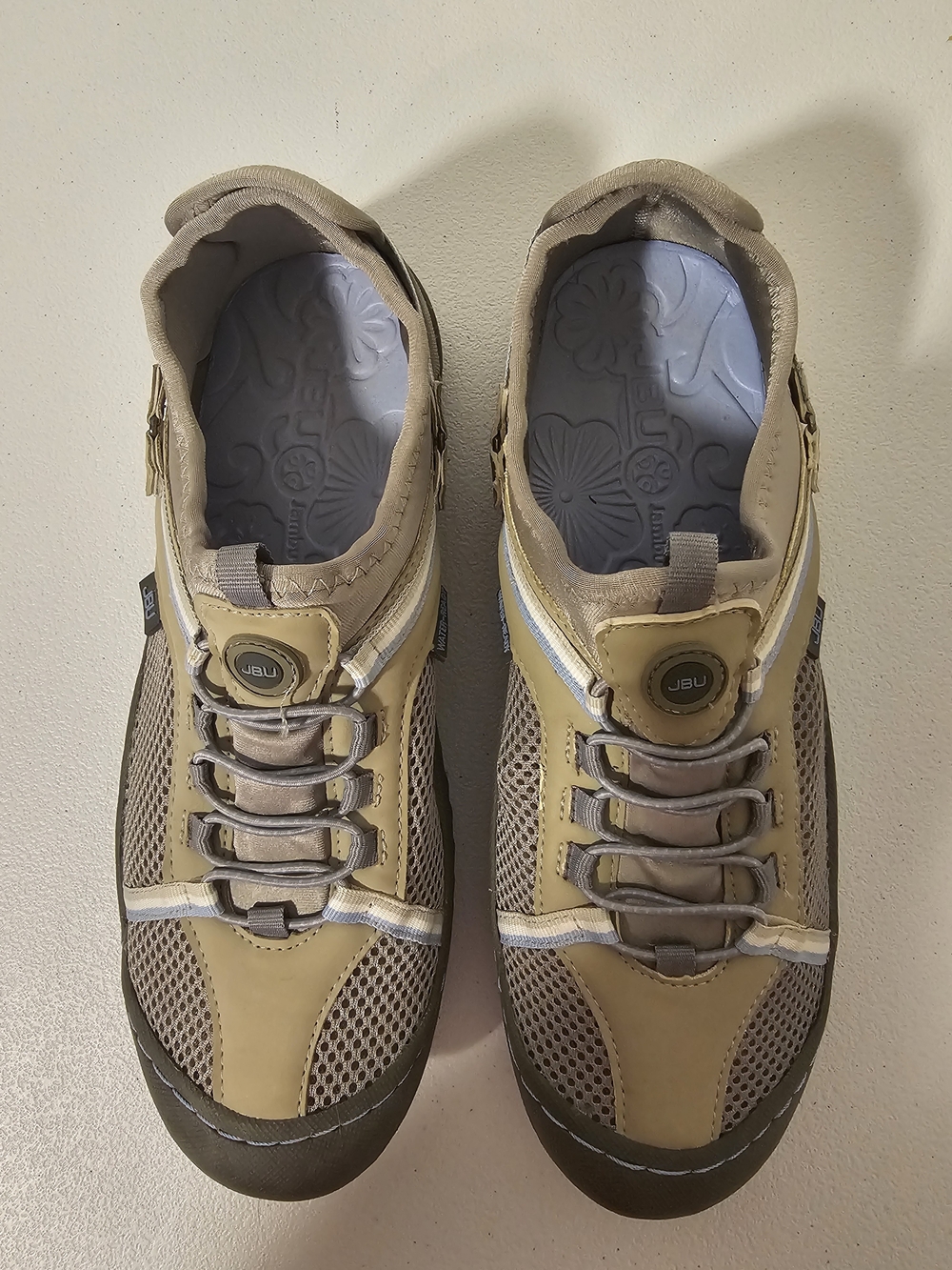 JBU Men’s Tan and Beige Mesh Casual Slip-On Sneakers